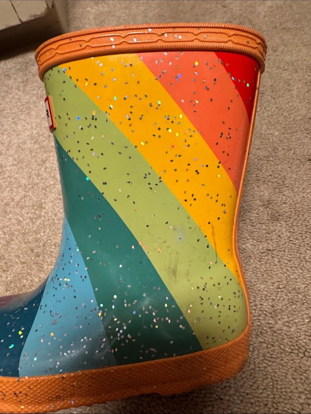 Adorable Hunter Rainbow Rain boots! Very Good Condition. US size 6
